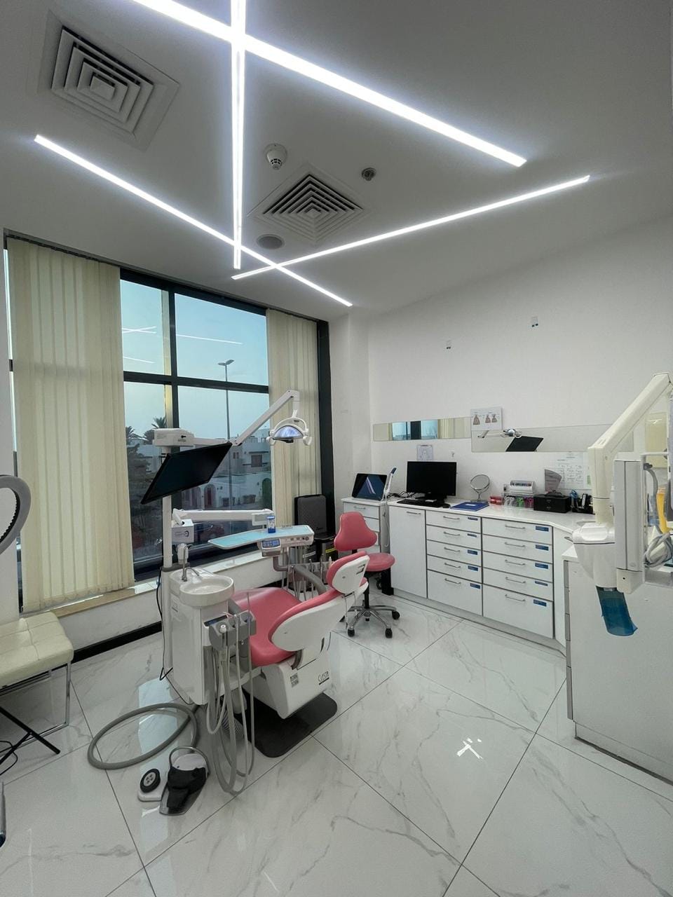 Clinic for sale in Dubai-Jumeirah - Image 1